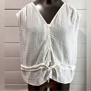 H&M White Sleeveless Textured Top Size S